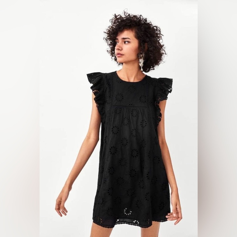 ZARA Mini Dress Frilled black Embroidered Entro Boho style‎ size M